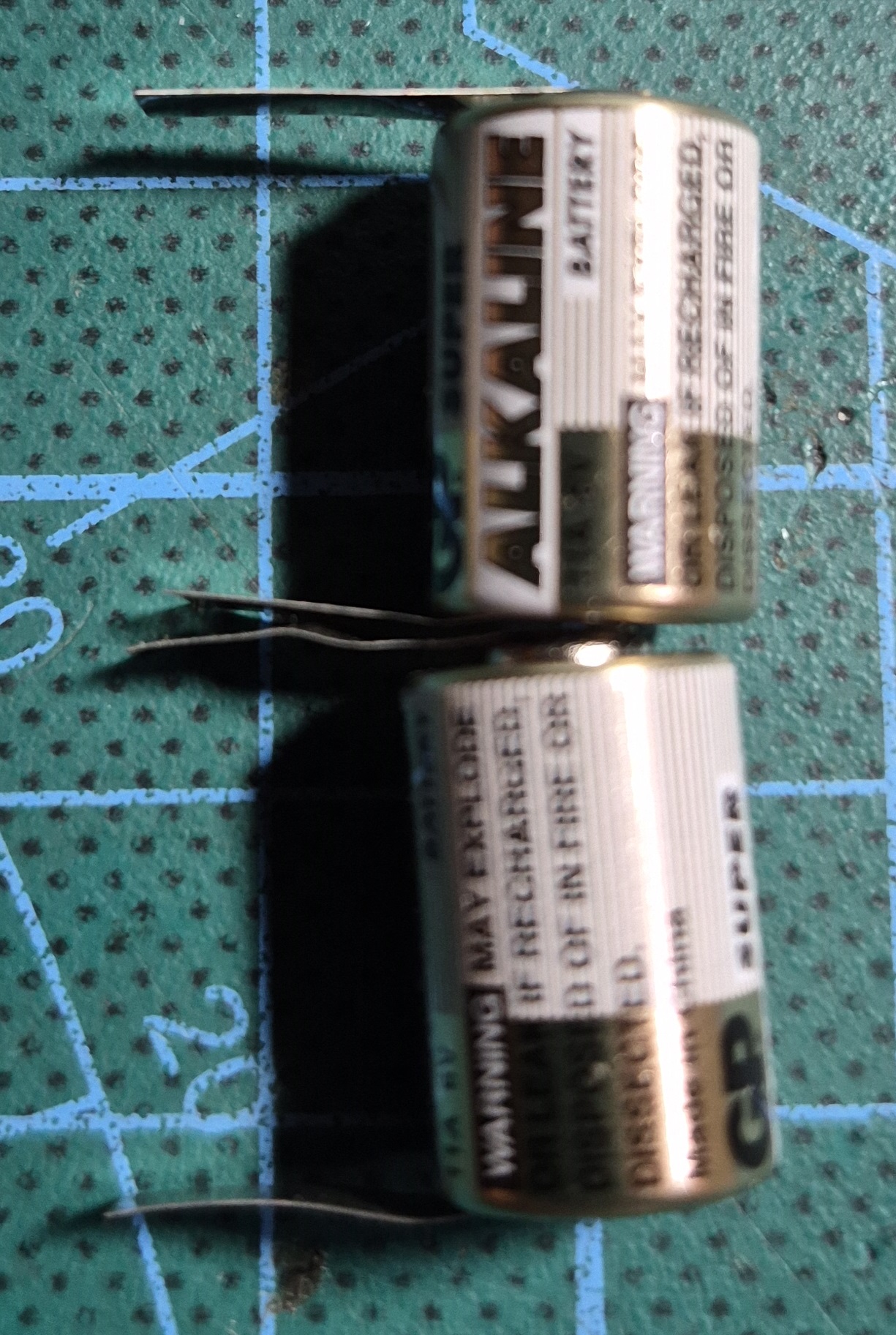 Mini baterija vrste 11A, L1016, 6V s spajkalnimi priključki